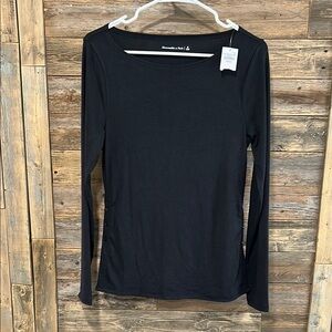 NWT Abercrombie & Fitch Black Fitted Long Sleeve Shirt - size M